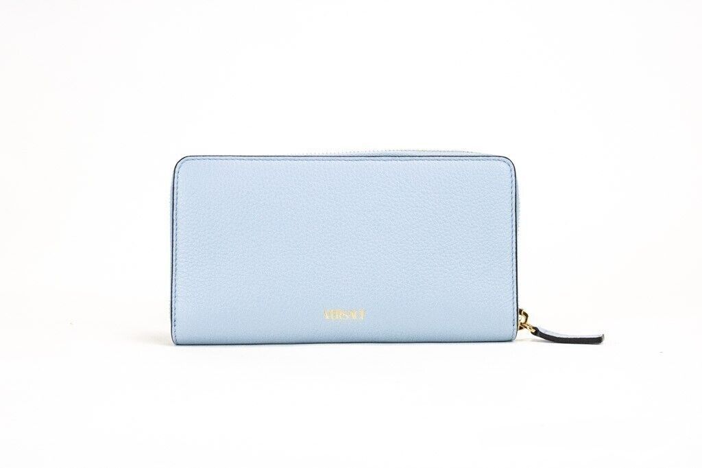 Grand portefeuille zippé en cuir grainé bleuet avec monogramme doré