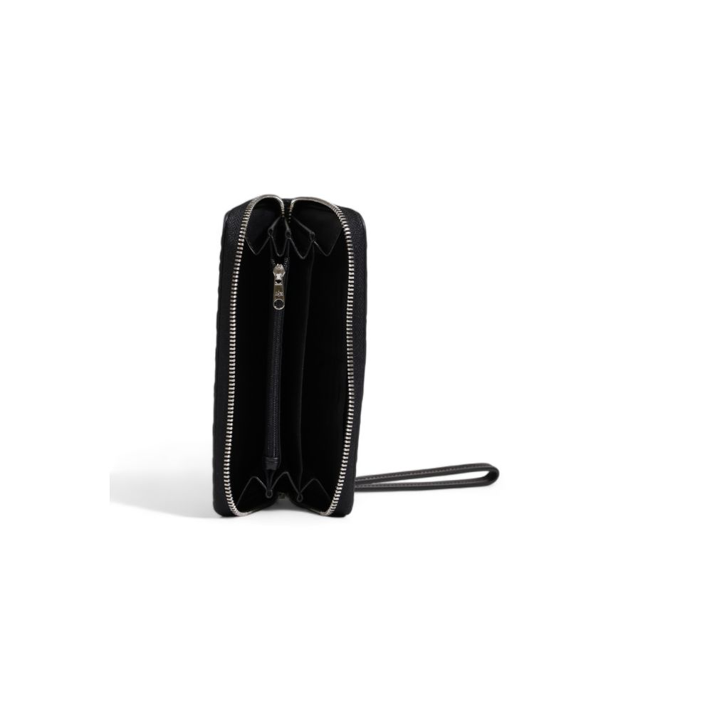 Horizontal Wallet with Embossed Logo
