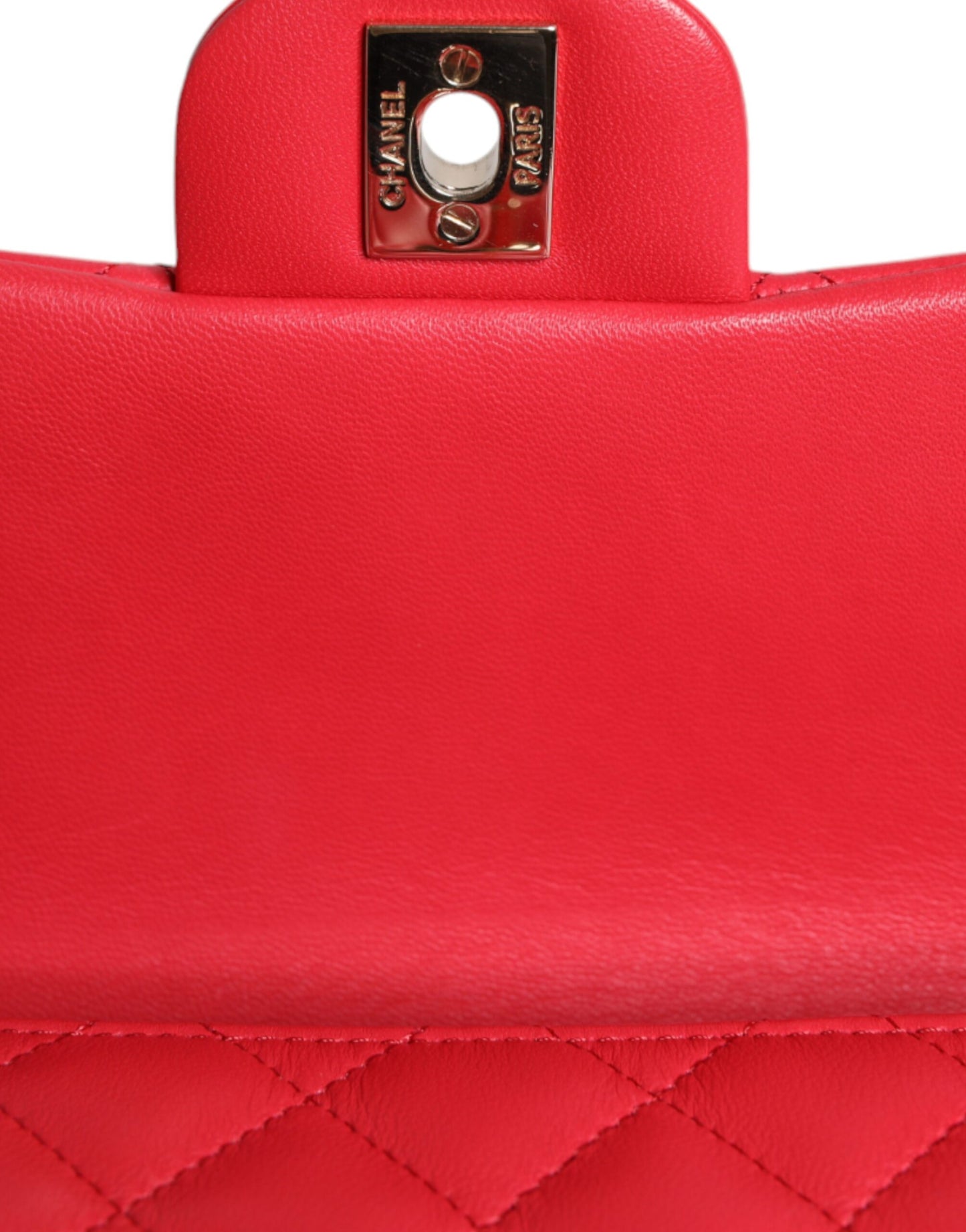 Mini sac à main rose en cuir d'agneau matelassé avec chaîne et épaule
