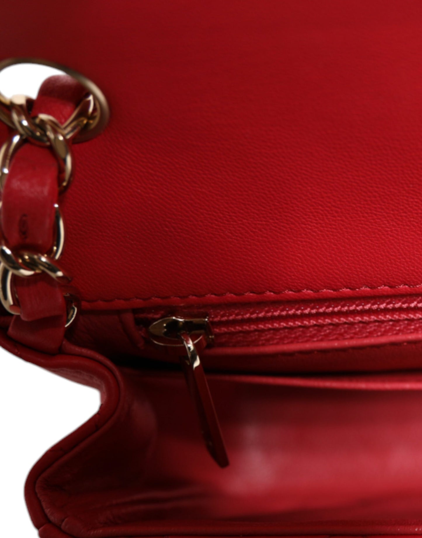 Mini sac à main rose en cuir d'agneau matelassé avec chaîne et épaule