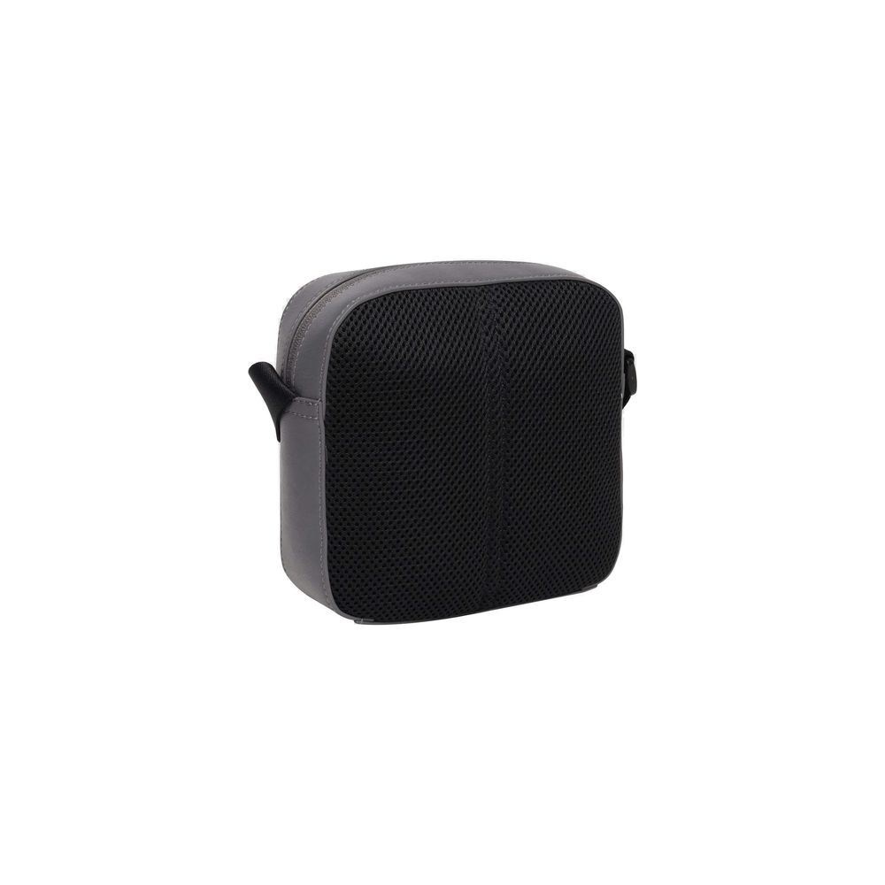 Bolso bandolera de poliéster reciclado gris