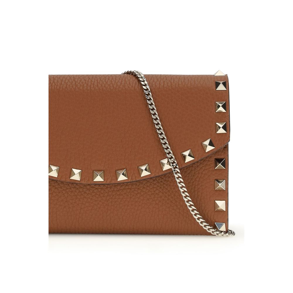 Rockstud Wallet with Chain in Grainy Calfskin