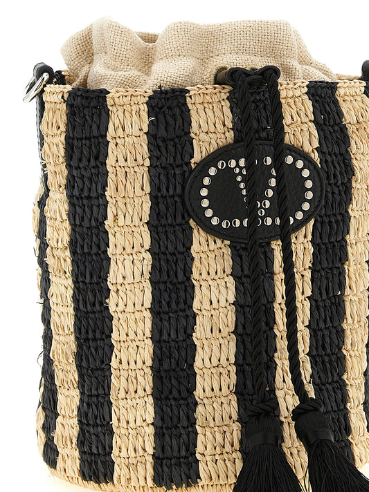 Bolso tipo cubo pequeño en rafia