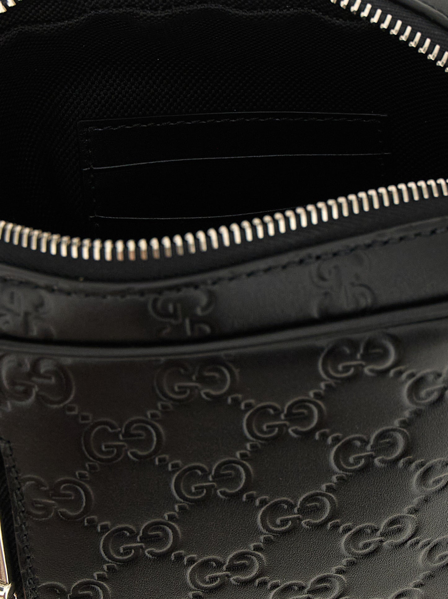 Sac bandoulière GG Emblem petit modèle en cuir de veau