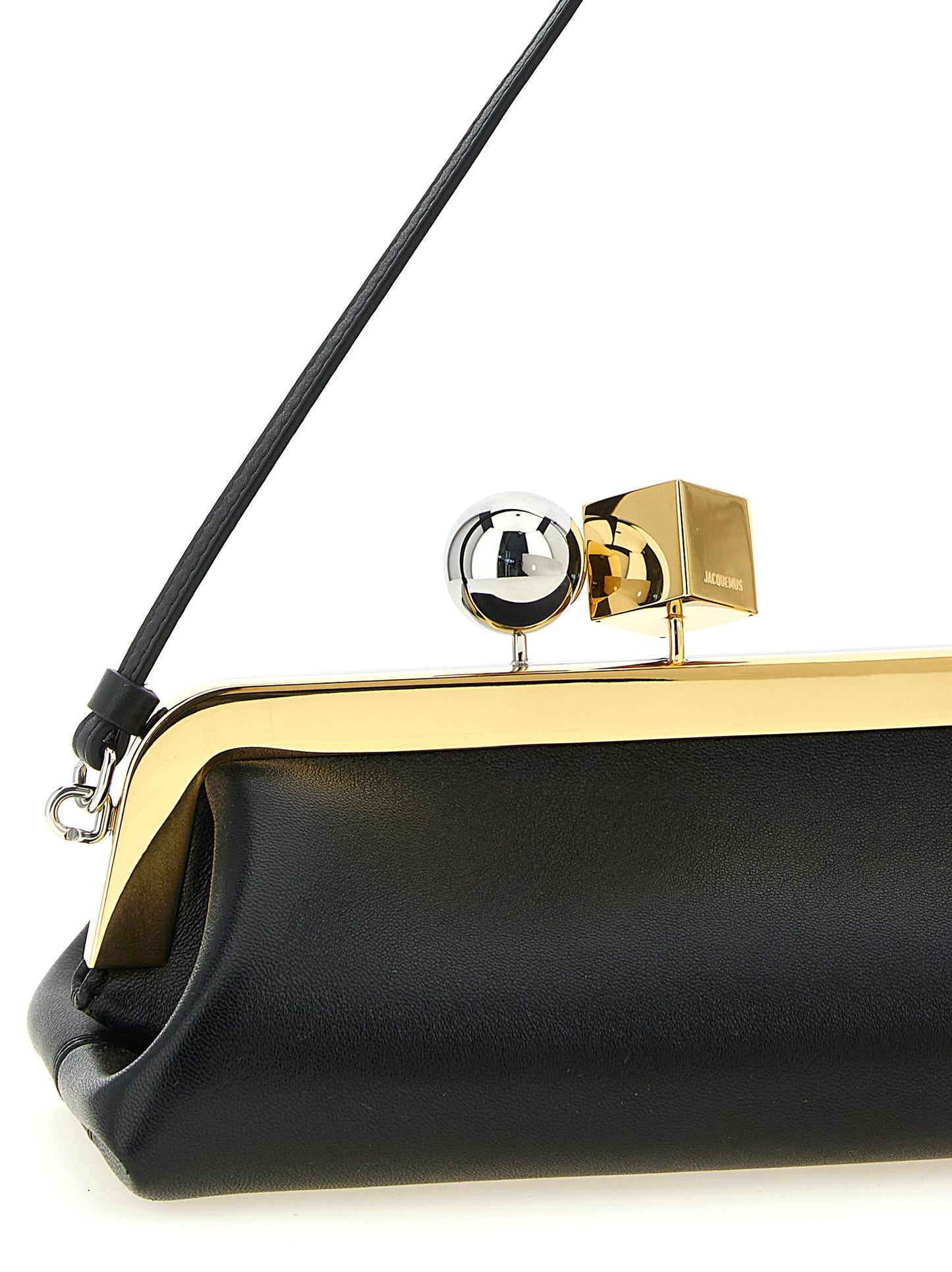 Le pochette Salon en cuir d’agneau