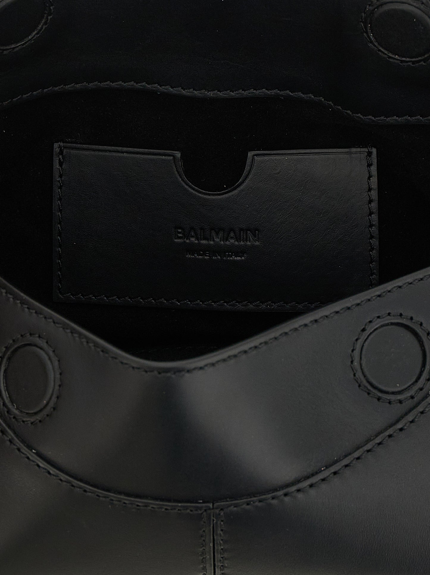 64-83 Small Bag in Calfskin