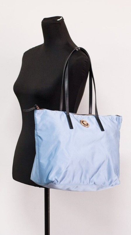 Sac fourre-tout en cuir et nylon bleu bleuet de taille moyenne Portuna Medusa