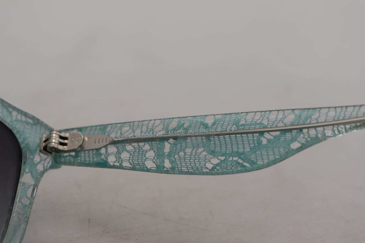Lunettes de soleil élégantes en dentelle sicilienne
