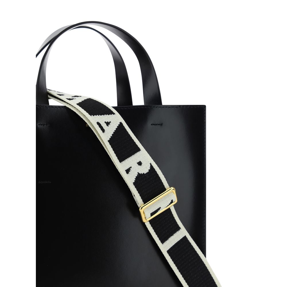 Museo Small Bag in Black Leather