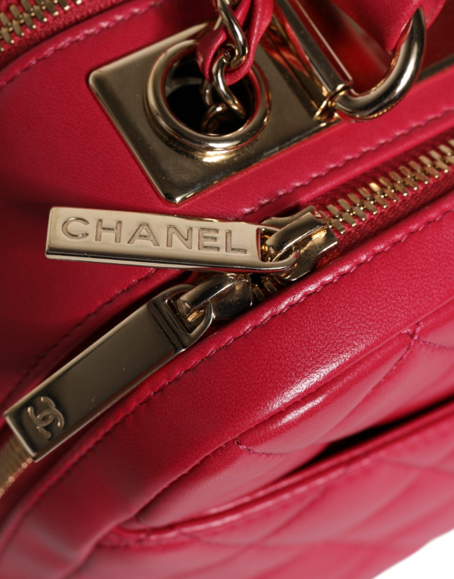 Pink Seal Matelassé Chain CC Lamb Skin Leather Bag